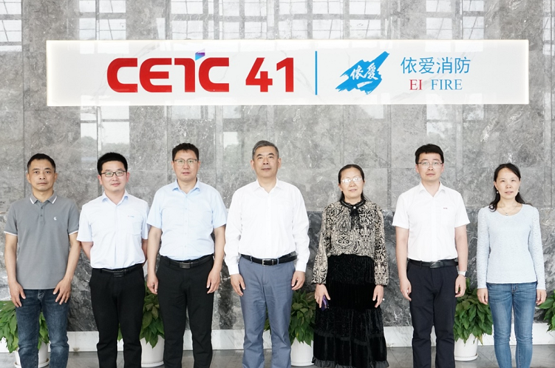 安徽電子信息職業(yè)技術(shù)學(xué)院王國武書(shū)記一行蒞臨公司深化校企合作